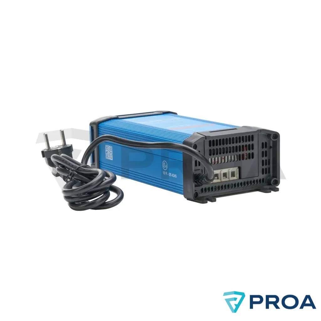 cargador victron Blue Smart 12Vcc 30A - 3 salidas borneras.webp