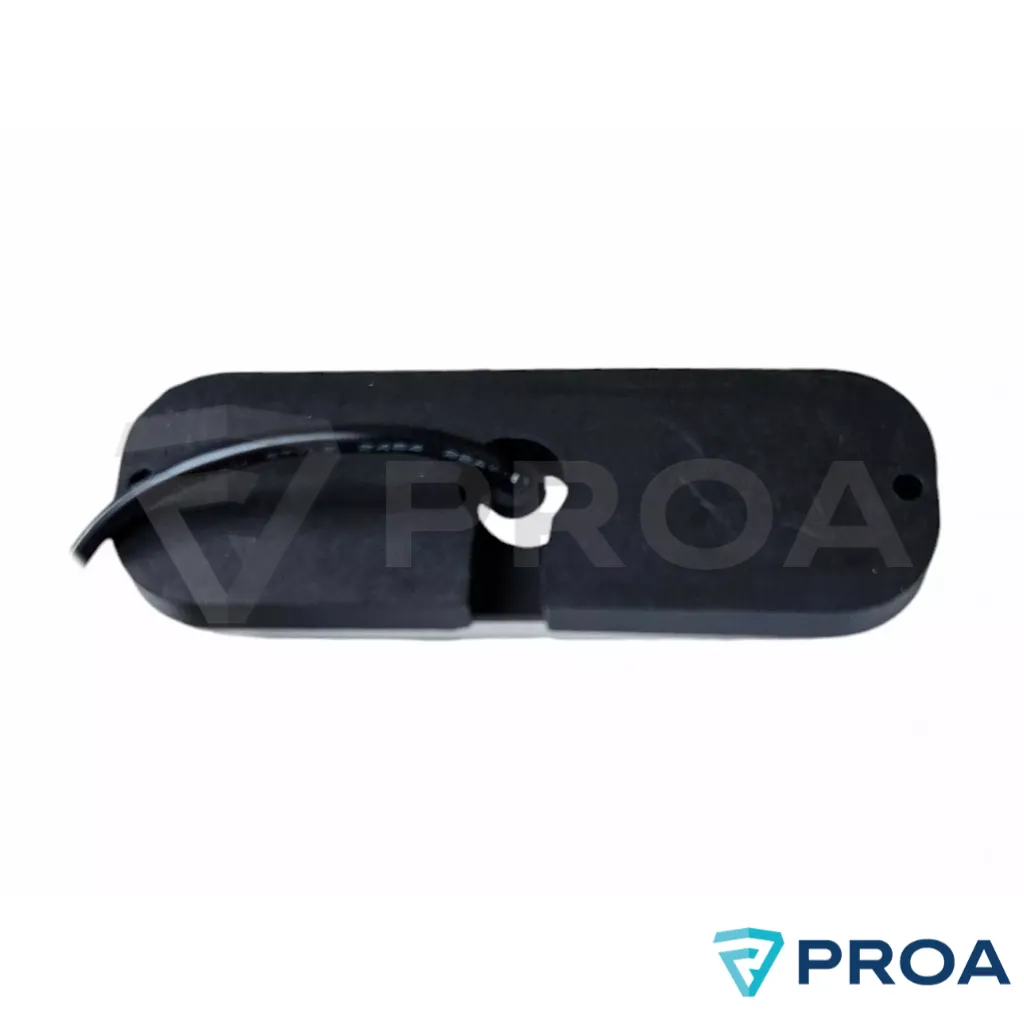 Luz bajo linea de flotacion detreas.webp